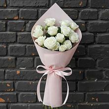 Букет цветов из:  Розы #REPLACE_PRED# Студенке